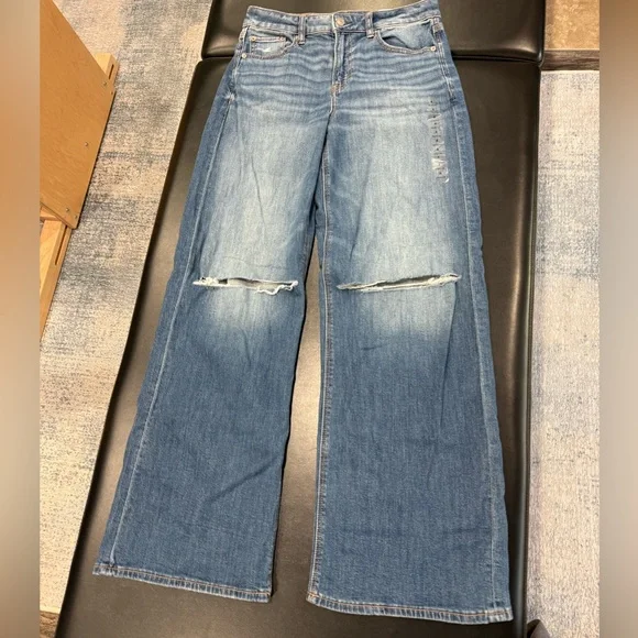 AE Dreamy Drape Stretch Curvy Ripped Super High-Waisted Baggy Wide-Leg Jean - Picture 3 of 6